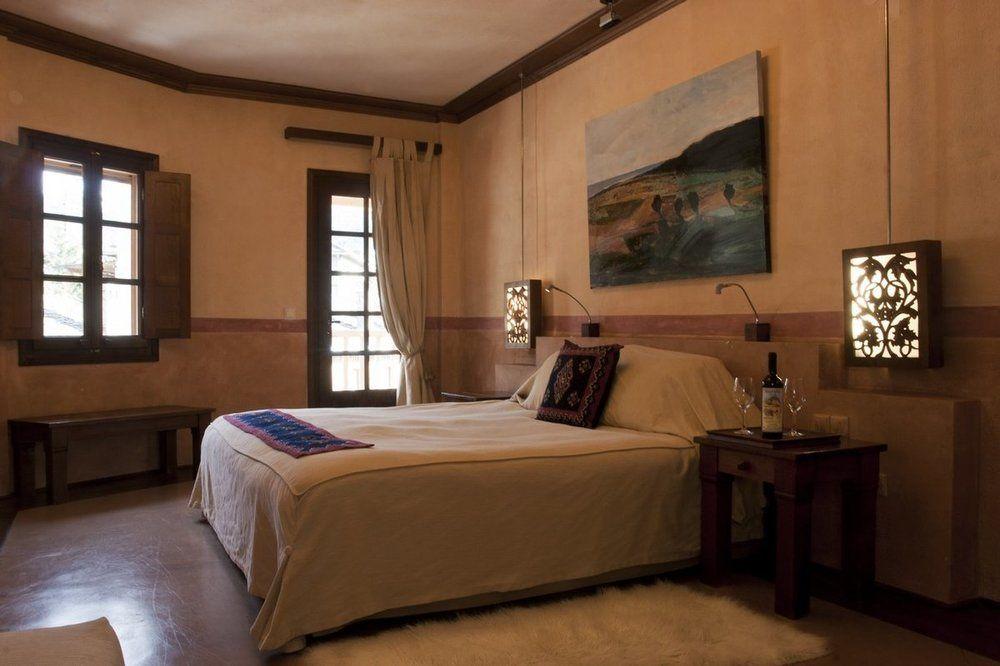 Katogi Averoff Hotel & Winery 美特索文 外观 照片