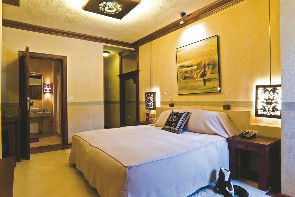 Katogi Averoff Hotel & Winery 美特索文 外观 照片